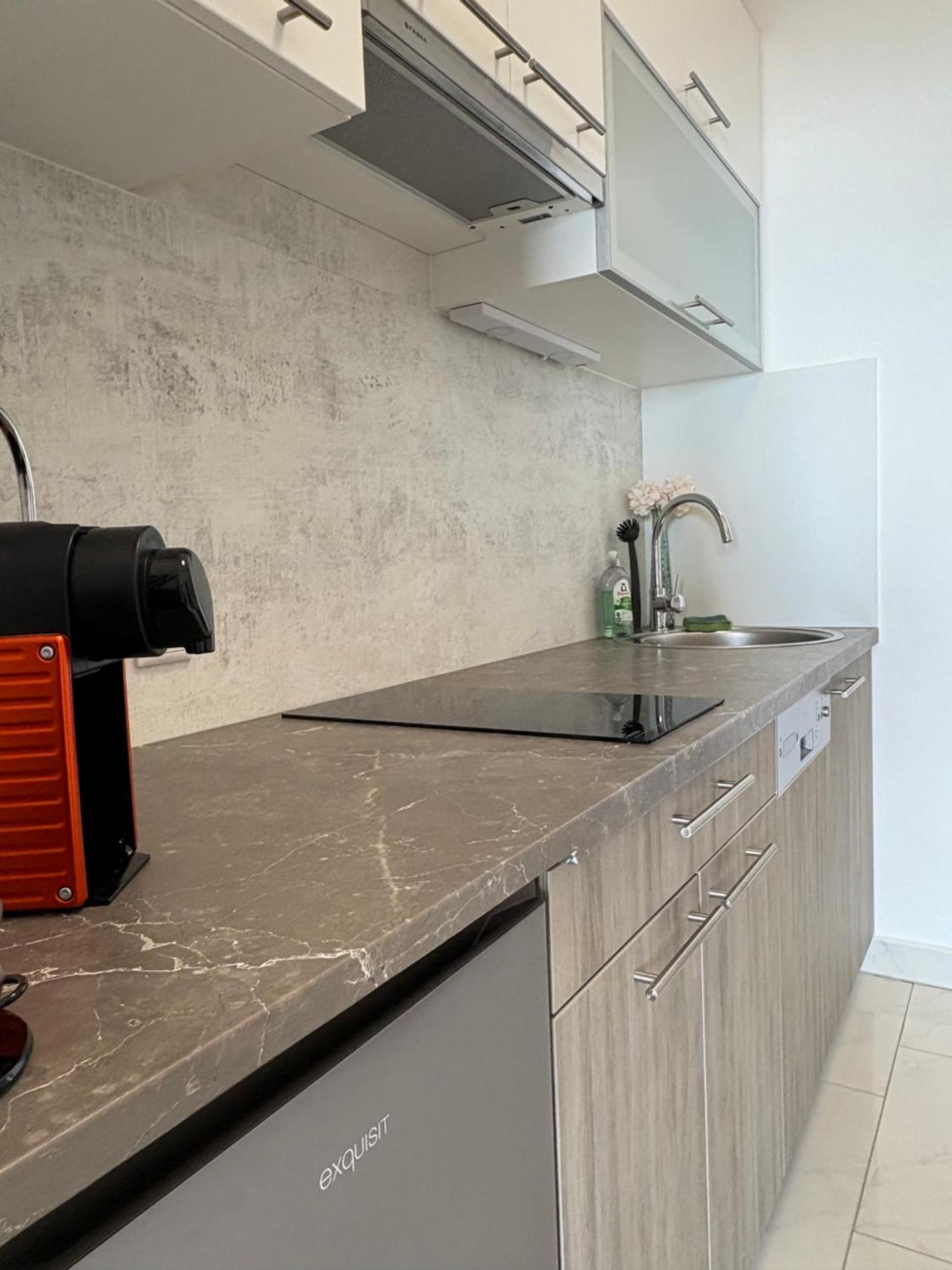 Apartment4You Сень Екстер'єр фото